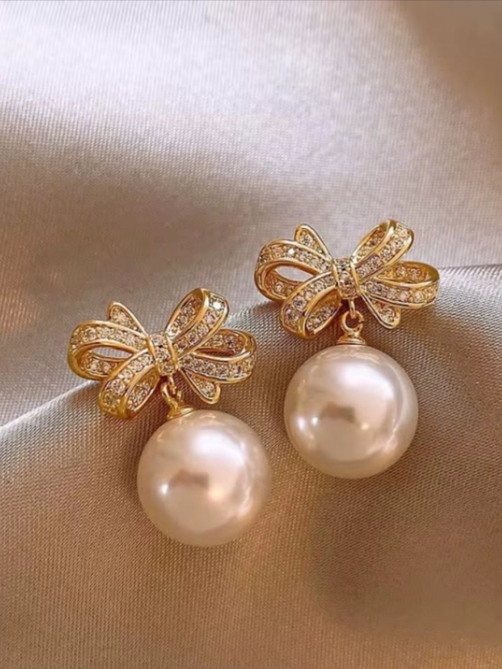 ***Gold Bow Pearl Drop Earrings - Elegant White Pearl Dangle